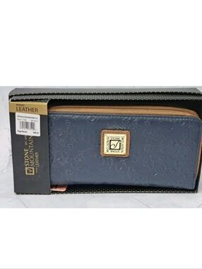 Stone Mountain Floral Leather Wallet - Blue With Tan Trim And Inside NIB